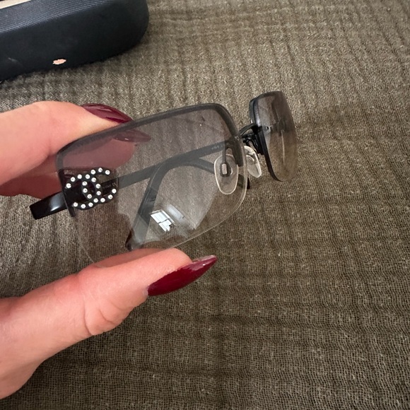 Vintage Y2K Authentic Chanel Sunglasses - Picture 3 of 4